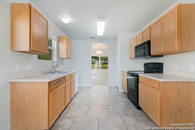 Image 10 of 38 For 5124 Brookline