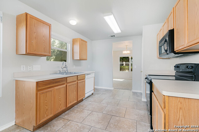 Image 11 of 38 For 5124 Brookline