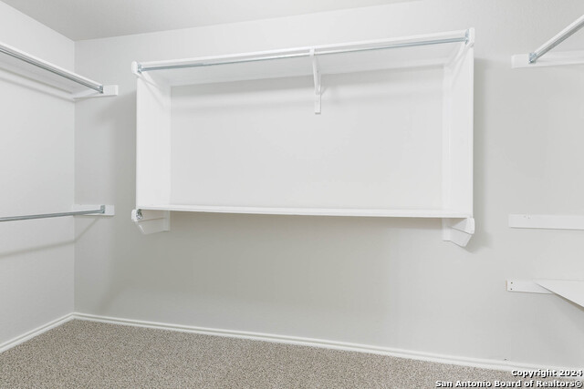 Image 19 of 38 For 5124 Brookline