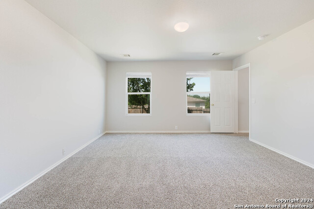 Image 21 of 38 For 5124 Brookline