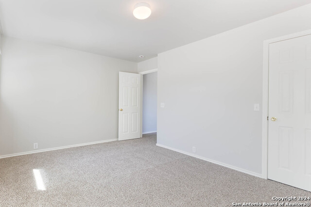 Image 34 of 38 For 5124 Brookline