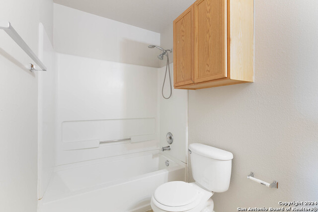 Image 36 of 38 For 5124 Brookline