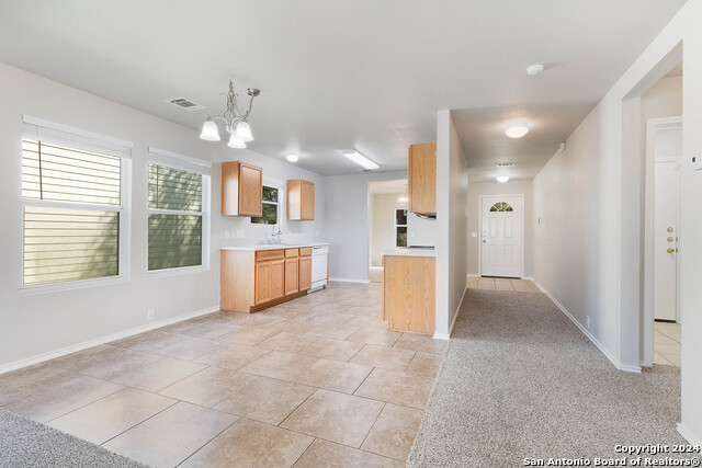 Image 8 of 38 For 5124 Brookline