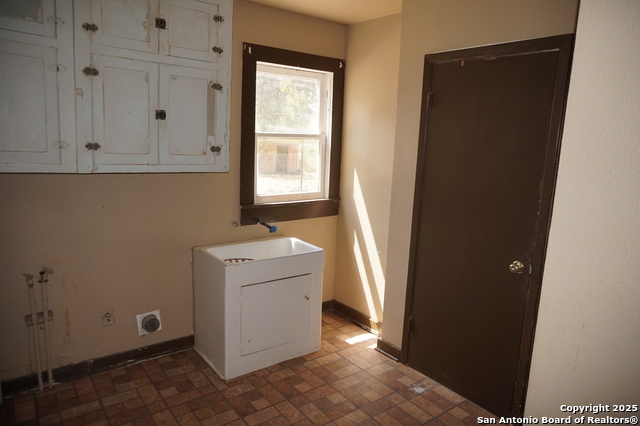 Image 11 of 35 For 1905 3rd  