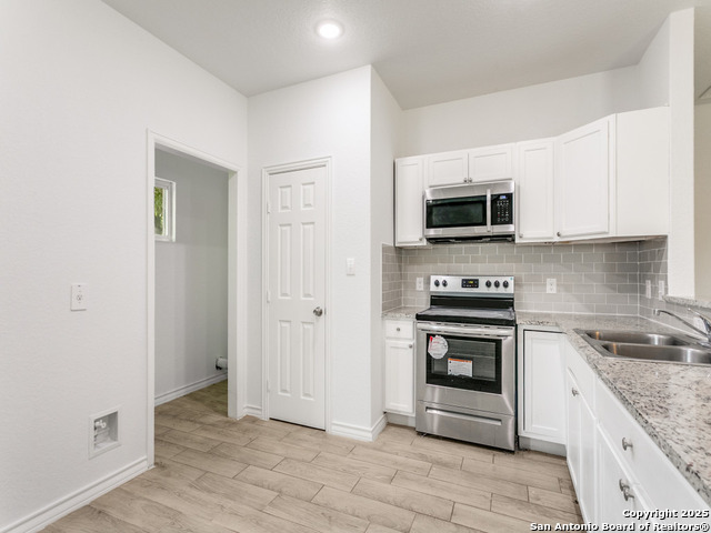 Image 11 of 27 For 862 Southcross W