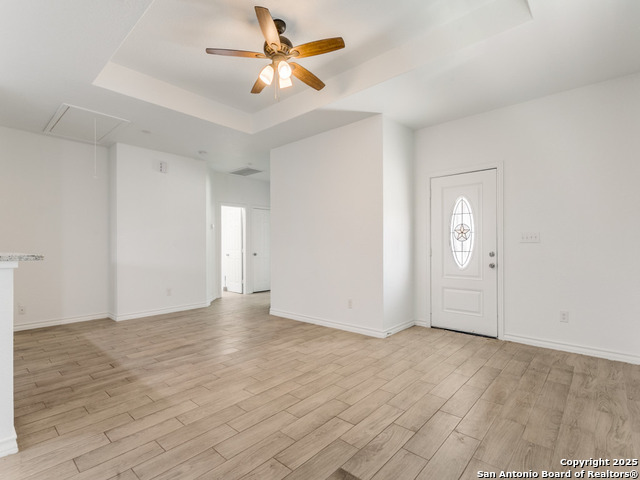 Image 5 of 27 For 862 Southcross W