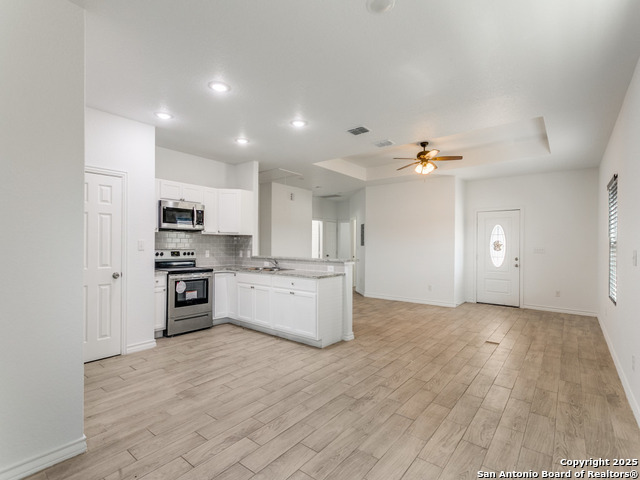 Image 9 of 27 For 862 Southcross W