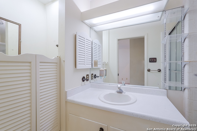 Image 16 of 32 For 117 Twinleaf