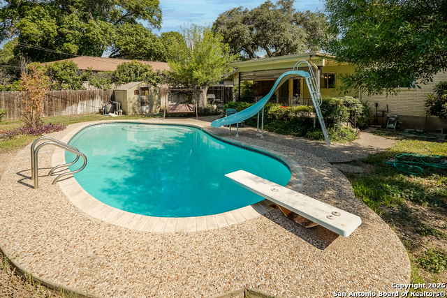 Image 29 of 32 For 117 Twinleaf