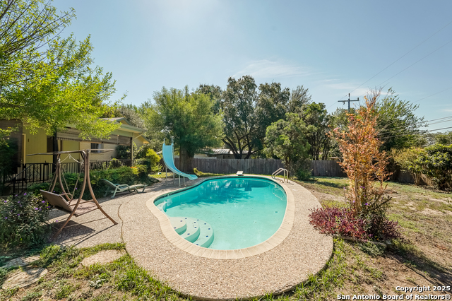 Image 30 of 32 For 117 Twinleaf