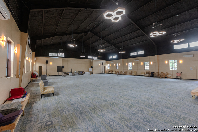 Listing photo id 23 for 7802 Ranch Rd 1051
