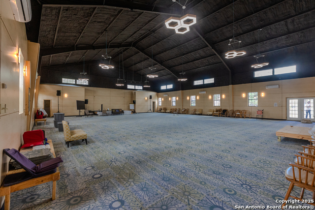 Listing photo id 24 for 7802 Ranch Rd 1051