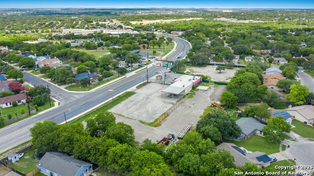 Listing photo id 10 for 14326 Bulverde