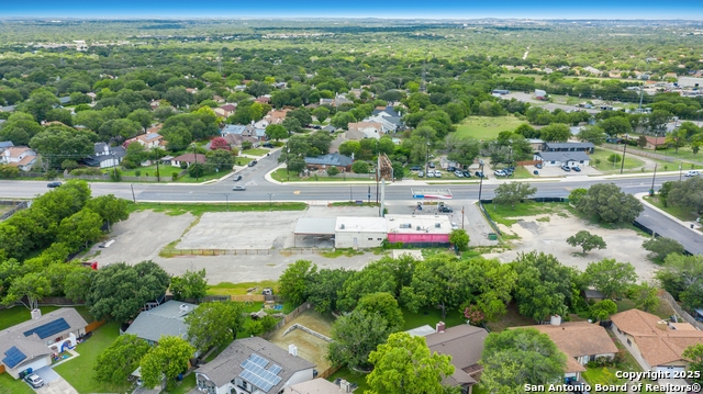 Listing photo id 12 for 14326 Bulverde