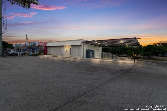 Listing photo id 4 for 14326 Bulverde