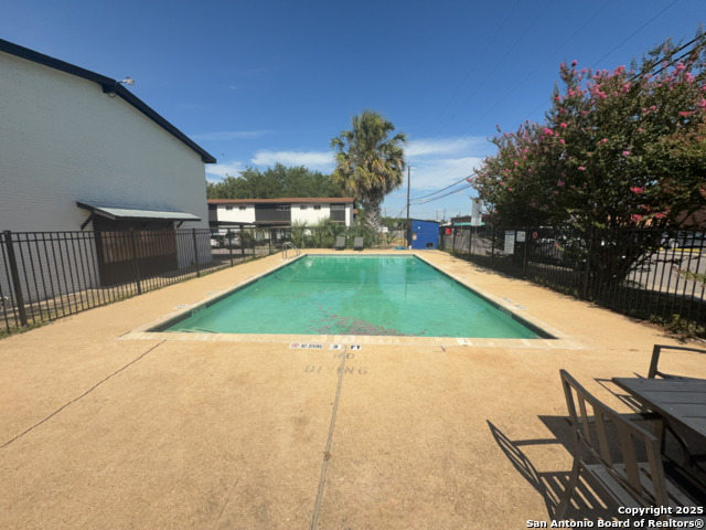 Image 23 of 29 For 2802 Lasses Blvd  15