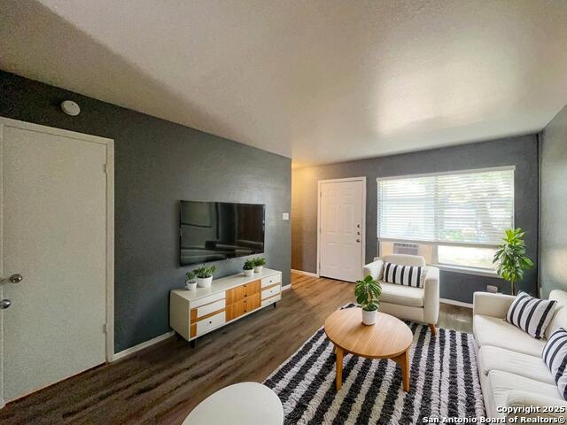 Image 3 of 29 For 2802 Lasses Blvd  15