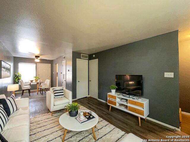 Image 4 of 29 For 2802 Lasses Blvd  15