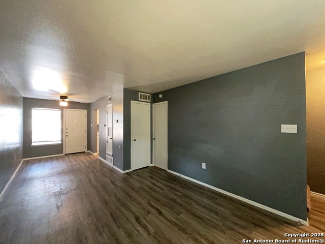 Image 9 of 29 For 2802 Lasses Blvd  15