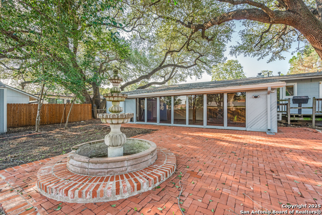 Image 23 of 25 For 215 Woodcrest