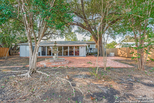 Image 24 of 25 For 215 Woodcrest