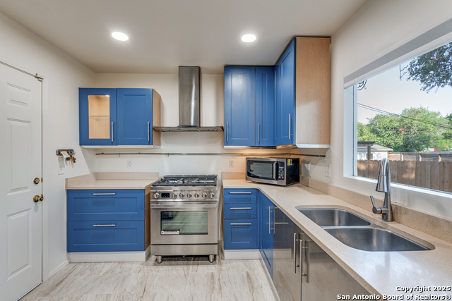 Image 6 of 25 For 215 Woodcrest