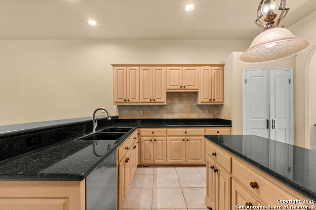 Image 12 of 31 For 18854 Calle Cierra