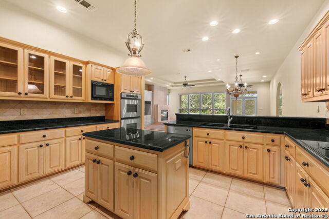 Image 13 of 31 For 18854 Calle Cierra