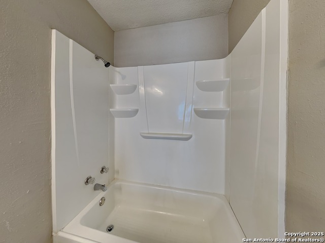 Image 11 of 18 For 10218 Basin  