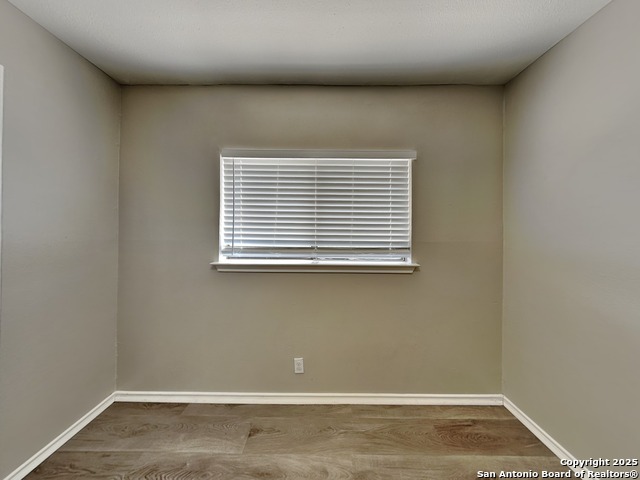 Image 12 of 18 For 10218 Basin  