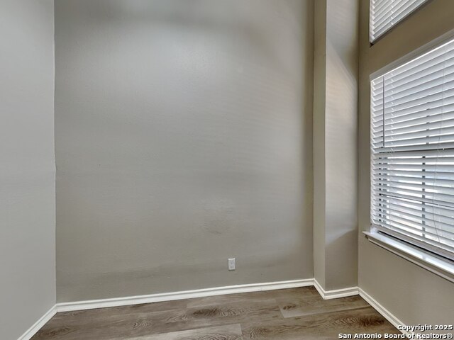 Image 13 of 18 For 10218 Basin  