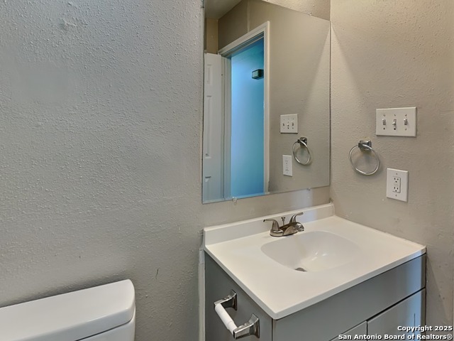 Image 15 of 18 For 10218 Basin  