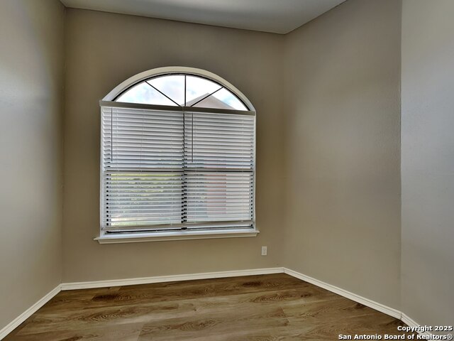 Image 5 of 18 For 10218 Basin  