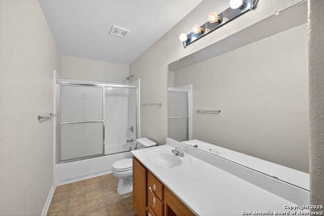 Image 22 of 32 For 25119 Royal Land