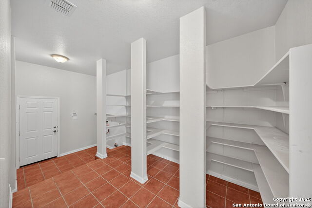 Image 26 of 32 For 25119 Royal Land