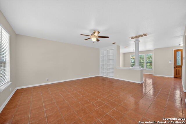 Image 7 of 32 For 25119 Royal Land