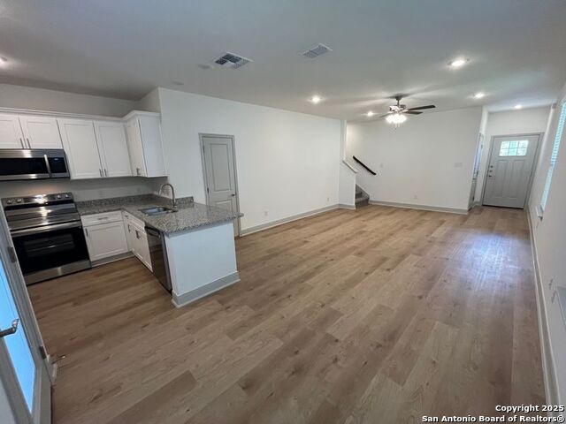 Image 3 of 15 For 7525 Briarwood Pass  102