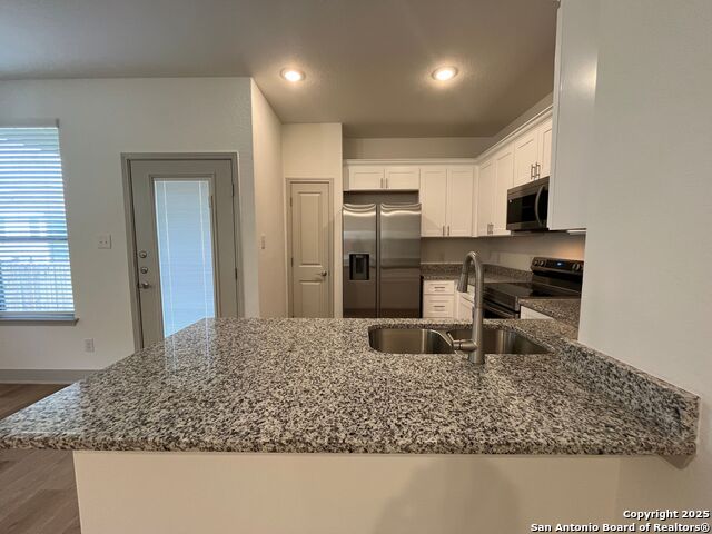 Image 5 of 15 For 7525 Briarwood Pass  102