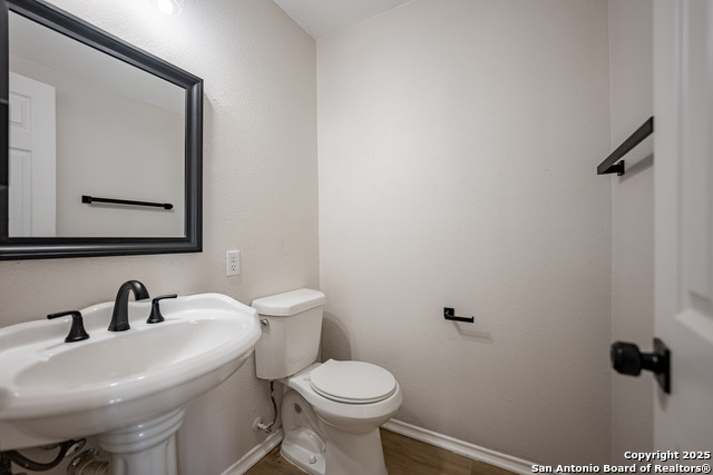 Image 11 of 33 For 11203 Berkley Sq