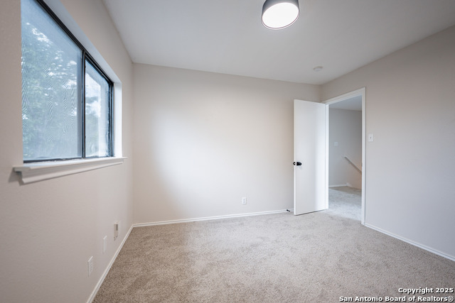 Image 25 of 33 For 11203 Berkley Sq