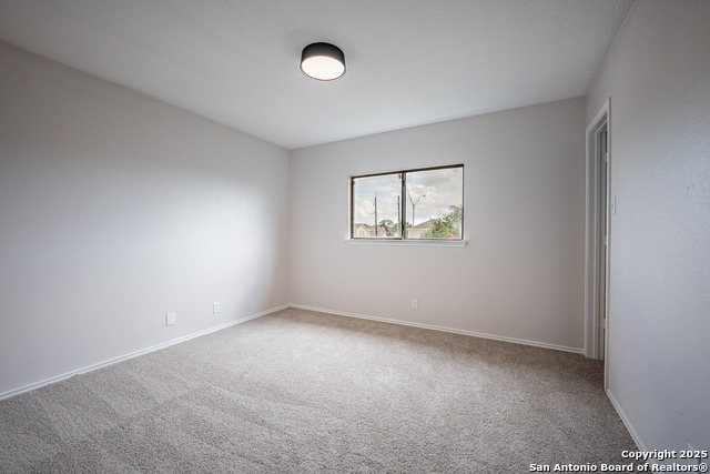 Image 26 of 33 For 11203 Berkley Sq