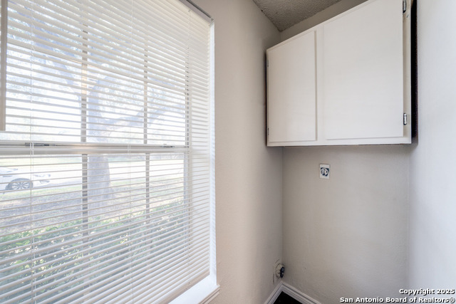 Image 20 of 31 For 10254 Dover Ridge  204