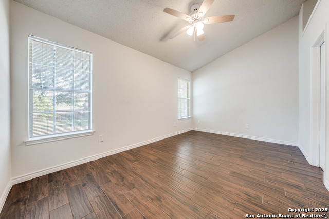 Image 26 of 31 For 10254 Dover Ridge  204