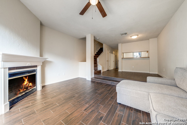 Image 6 of 31 For 10254 Dover Ridge  204