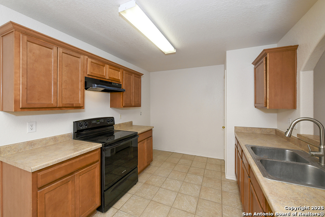 Image 11 of 28 For 8118 Grissom Circle