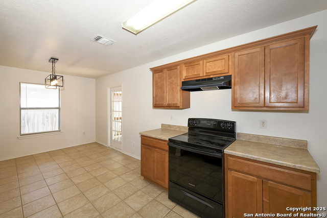Image 12 of 28 For 8118 Grissom Circle