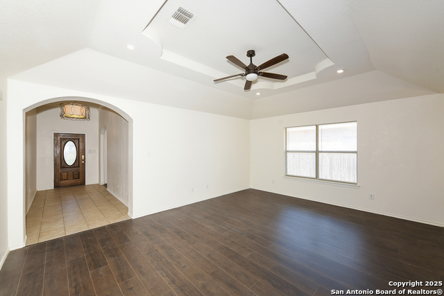 Image 8 of 28 For 8118 Grissom Circle