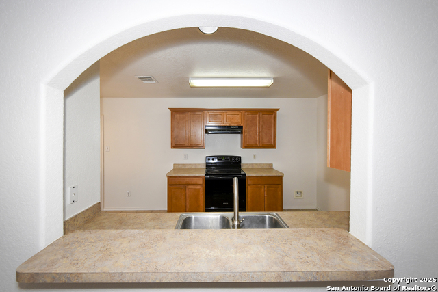 Image 9 of 28 For 8118 Grissom Circle
