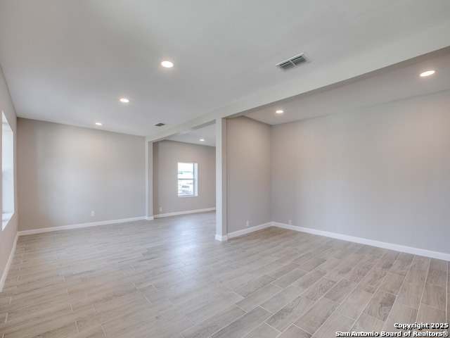 Listing photo id 1 for 4238 Commercial