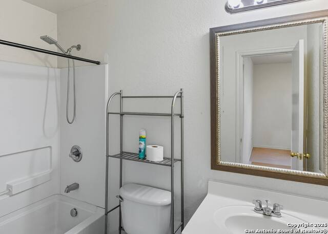 Listing photo id 18 for 3223 Crested Creek